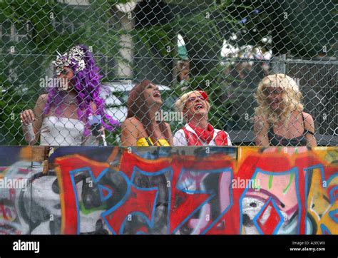 tranny pissing|trans.